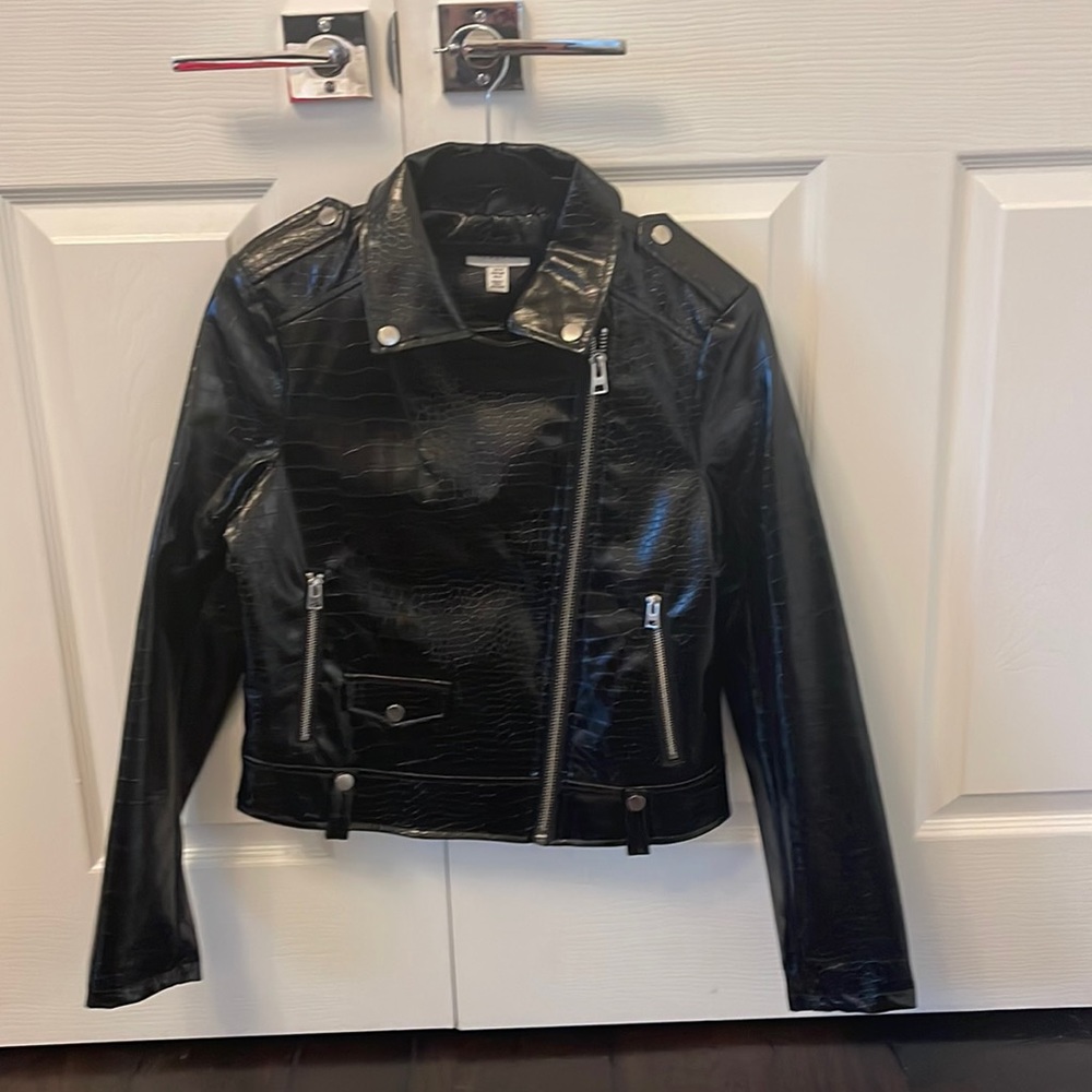 NEW ❤️ Topshop Jacket. Black size 6